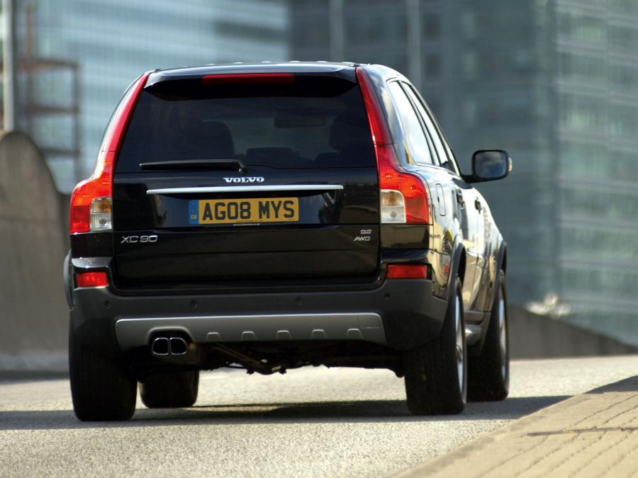  Volvo XC90 2007 года  (UK) (фото 15 из 17)